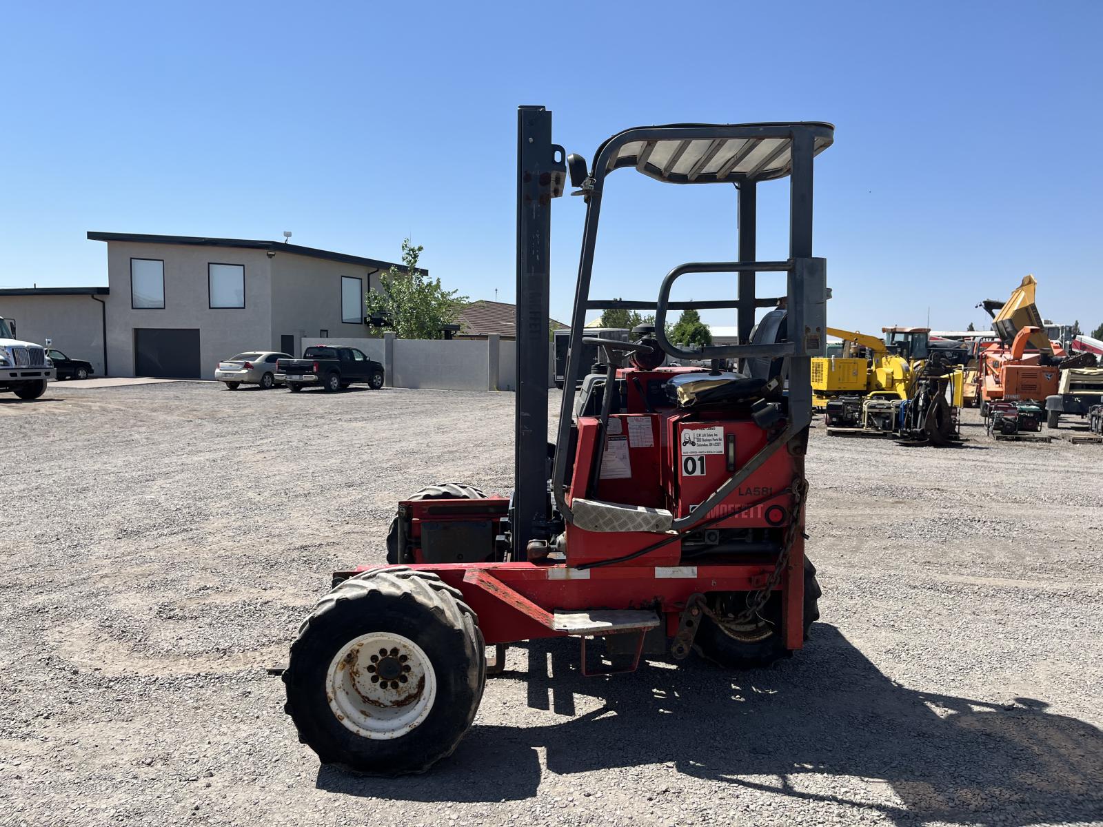 ./imagenes/INVOICE/2019/17233/MONTACARGAS MOFFETT M5500 (18).JPG